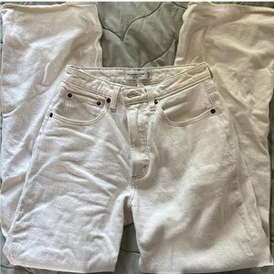 [A&F] 90s Relaxed Jean High Rise Curve Love